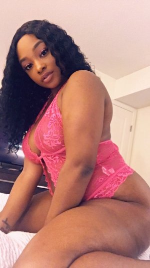 Dominique-marie happy ending massage and escort girl